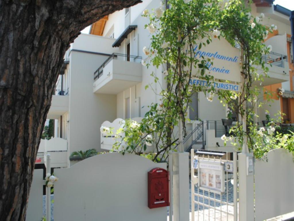 Monica Appartamenti Sirmione Exteriör bild