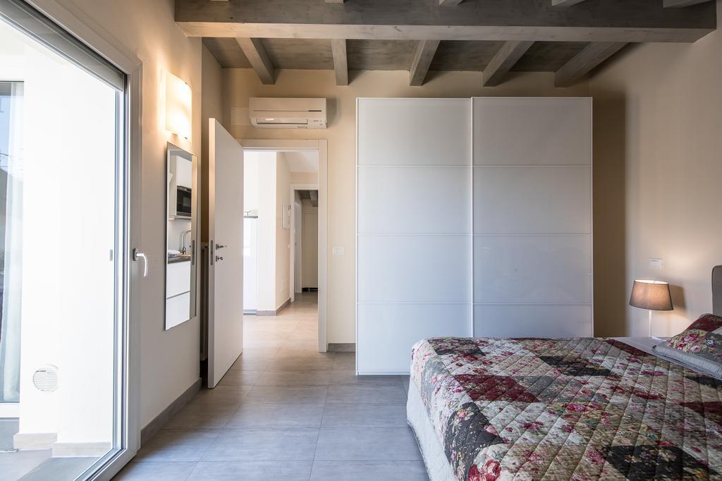 Monica Appartamenti Sirmione Exteriör bild