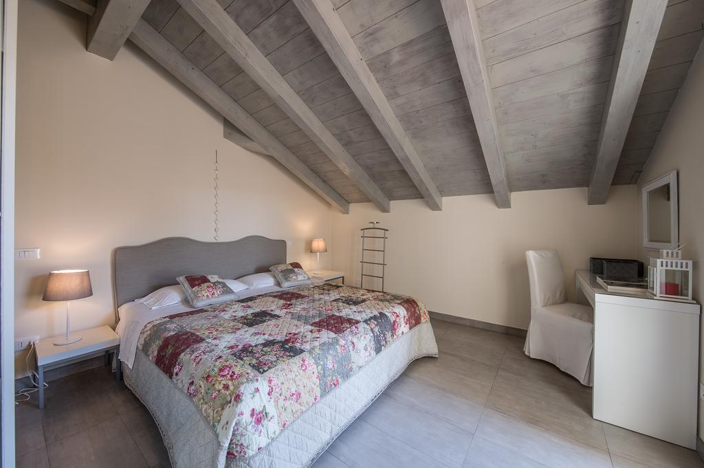 Monica Appartamenti Sirmione Exteriör bild